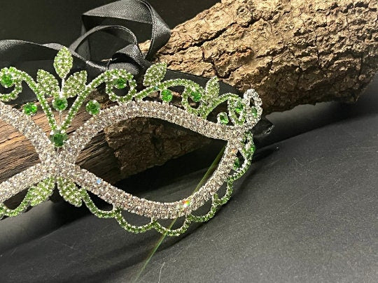 GREEN Crystal Mardi Gras Mask. Masquerade Ball Dance Party Mask. Wedding crystal mask. Prom crystal mask. Party eye mask